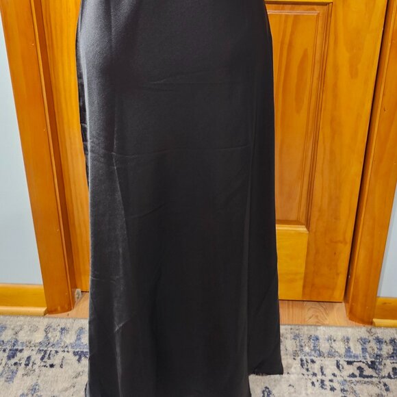 Gilli Sleeveless Side Slit Maxi Dress - Picture 3 of 5